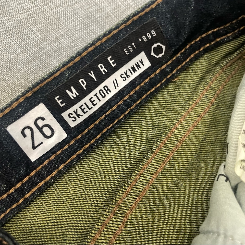 Empyre Black Skinny Jeans with Sleek Design